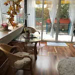 Terrace S 1 Spalnou Sofia-parking & Wifi